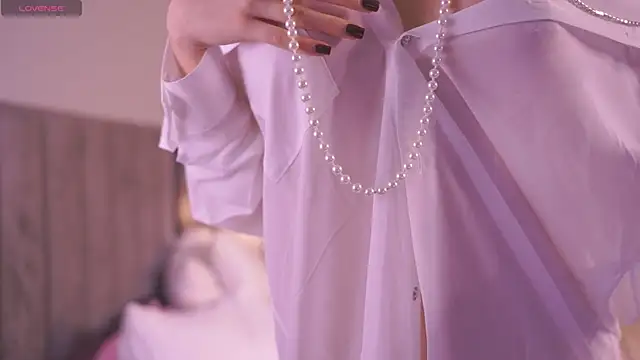 Snapshot of Tella_dream chatting on 01/19/25, 11:34 Tella dream online show from 01/19/25, 11:34