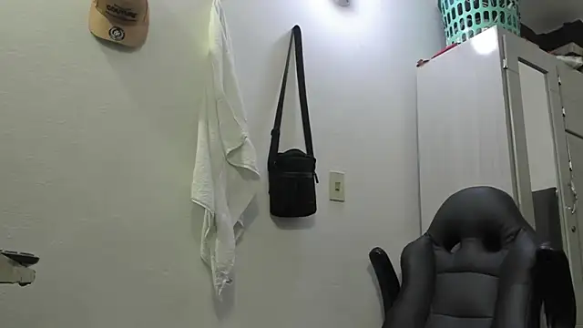 Snapshot of Lyon_vach chatting on 01/18/25, 07:28 Lyon vach online show from 01/18/25, 07:28