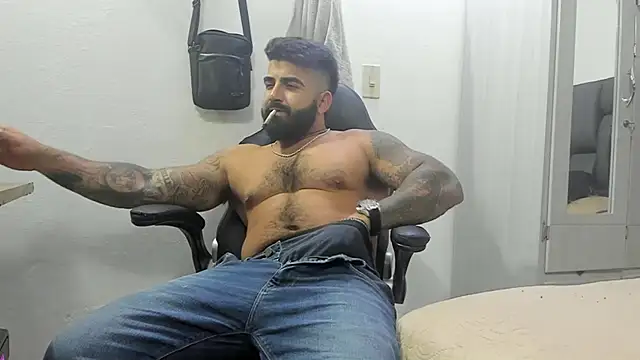 Snapshot of Lyon_vach chatting on 01/26/25, 05:02 Lyon vach online show from 01/26/25, 05:02