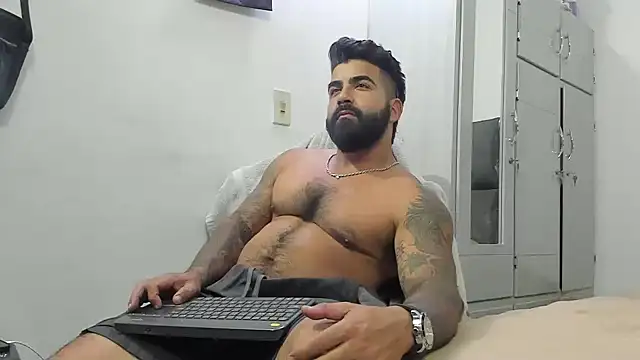 Snapshot of Lyon_vach chatting on 02/07/25, 03:45 Lyon vach online show from 02/07/25, 03:45