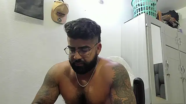 Snapshot of Lyon_vach chatting on 02/10/25, 10:40 Lyon vach online show from 02/10/25, 10:40