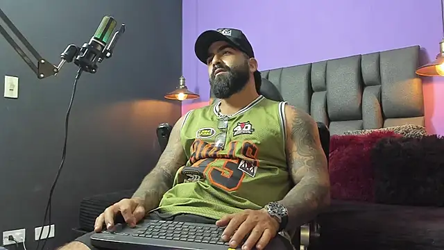 Snapshot of Lyon_vach chatting on 09/23/25, 08:12 Lyon vach online show from 09/23/25, 08:12