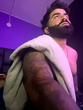 Snapshot of Lyon_vach chatting on 10/04/25, 11:47 Lyon vach online show from 10/04/25, 11:47