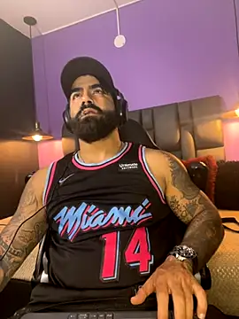 Snapshot of Lyon_vach chatting on 10/15/25, 10:10 Lyon vach online show from 10/15/25, 10:10