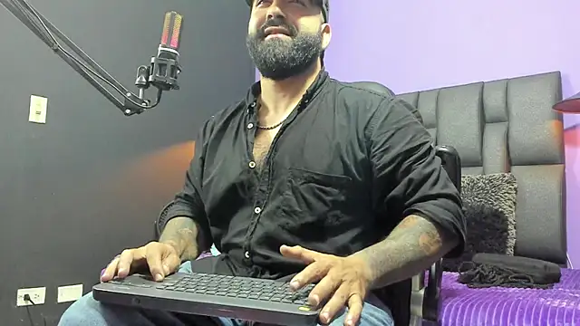 Lyon vach online show from 04/14/26, 01:00