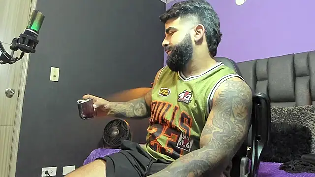 Lyon vach online show from 04/22/26, 01:08