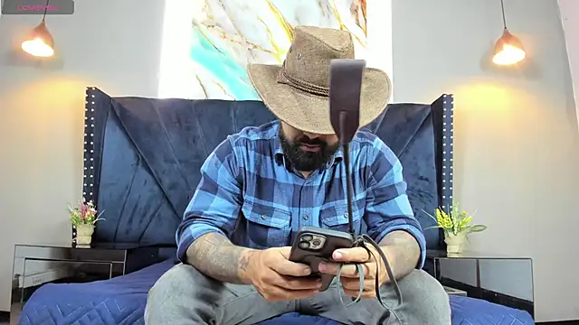 Snapshot of Lyon_vach chatting on 04/28/26, 10:15 Lyon vach online show from 04/28/26, 10:15