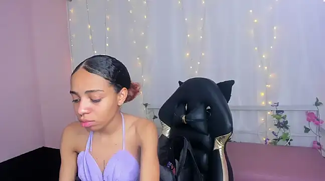 Abigail Wilson  online show from 01/28/25, 07:42