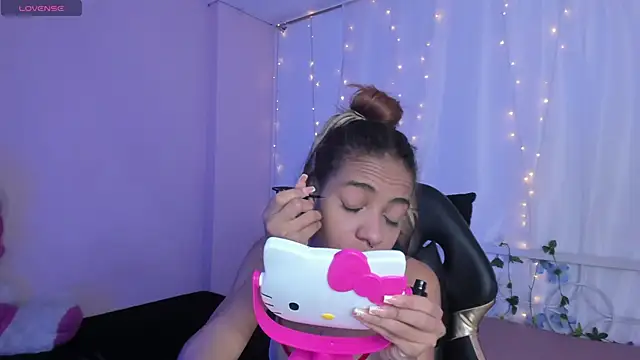 Abigail Wilson  online show from 02/02/25, 12:57