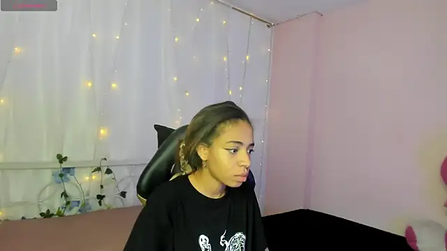 Abigail Wilson  online show from 02/03/25, 08:46