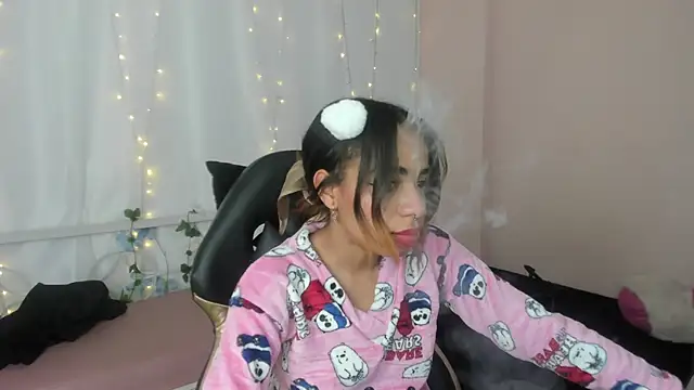 Abigail Wilson  online show from 02/05/25, 11:50