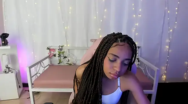 Abigail Wilson  online show from 02/15/25, 12:15