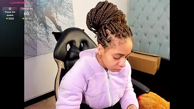 Abigail Wilson  online show from 03/04/25, 08:05