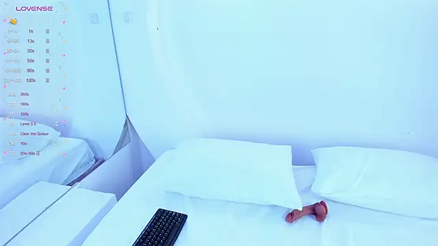 Snapshot of NanaOsaky chatting on 02/24/25, 12:26 NanaOsaky online show from 02/24/25, 12:26