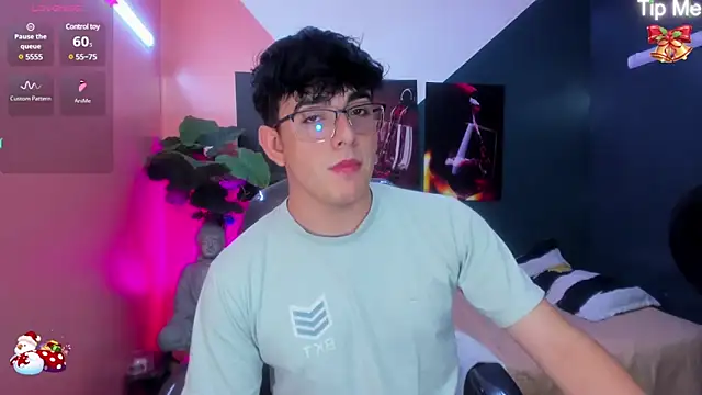 Snapshot of nolan_twink1 chatting on 12/14/24, 06:09 nolan twink1 online show from 12/14/24, 06:09