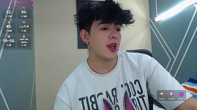 Snapshot of nolan_twink1 chatting on 01/18/25, 05:37 nolan twink1 online show from 01/18/25, 05:37