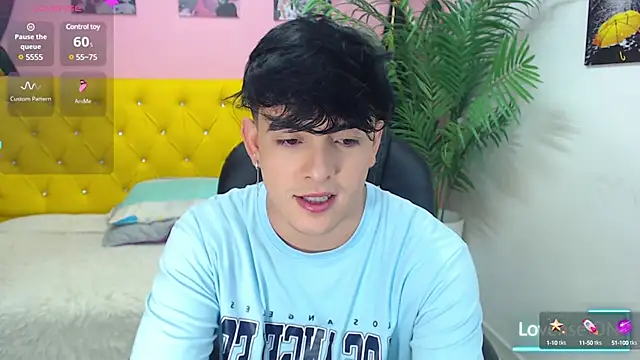 Snapshot of nolan_twink1 chatting on 01/25/25, 05:51 nolan twink1 online show from 01/25/25, 05:51