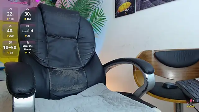 nolan twink1 online show from 01/25/25, 08:53