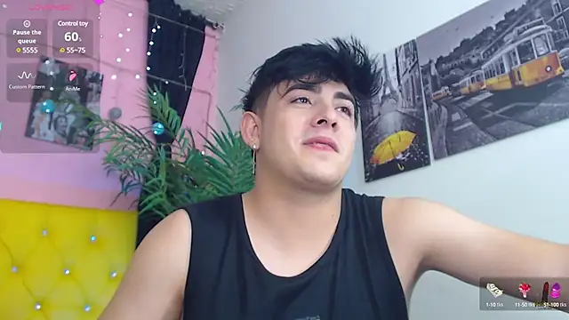 Snapshot of nolan_twink1 chatting on 01/30/25, 08:42 nolan twink1 online show from 01/30/25, 08:42