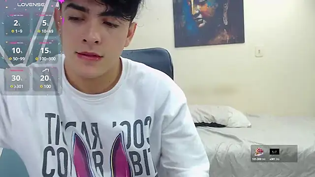 Snapshot of nolan_twink1 chatting on 02/21/25, 05:42 nolan twink1 online show from 02/21/25, 05:42