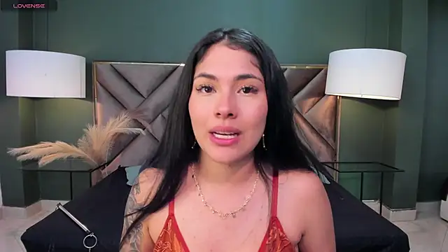 Snapshot of Mia_Elowen chatting on 02/22/25, 11:57 Mia Elowen online show from 02/22/25, 11:57