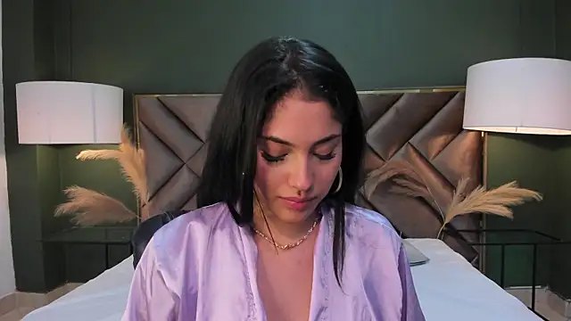 Snapshot of Mia_Elowen chatting on 03/14/25, 12:32 Mia Elowen online show from 03/14/25, 12:32