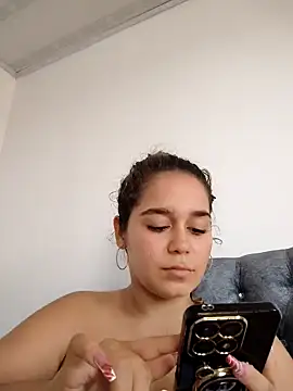 LaurenWelly  online show from 02/10/25, 08:21