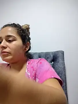 LaurenWelly  online show from 02/18/25, 02:27