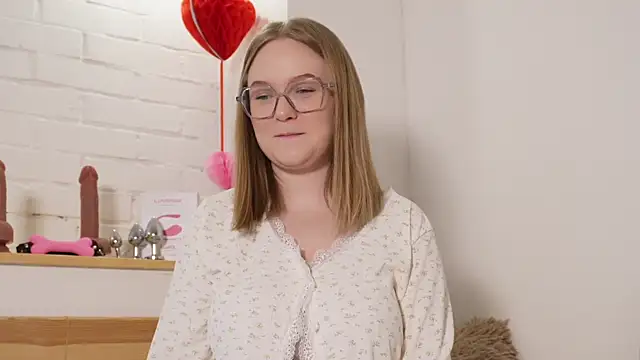 MonicaAsis online show from 01/05/25, 06:13