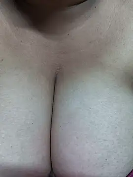 Snapshot of Rinki_Guptaa chatting on 02/23/25, 10:06 Rinki Guptaa online show from 02/23/25, 10:06