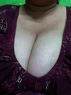 Snapshot of Rinki_Guptaa chatting on 02/25/25, 07:03 Rinki Guptaa online show from 02/25/25, 07:03