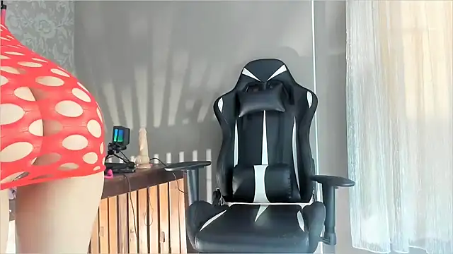 Snapshot of mali_haier chatting on 02/06/25, 09:43 mali haier online show from 02/06/25, 09:43