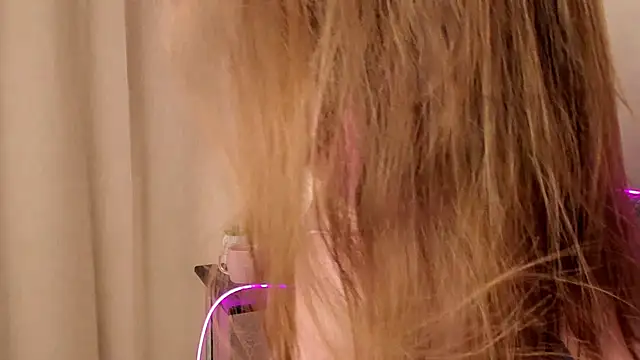 Snapshot of EdithHaskell chatting on 01/05/25, 07:17 EdithHaskell online show from 01/05/25, 07:17