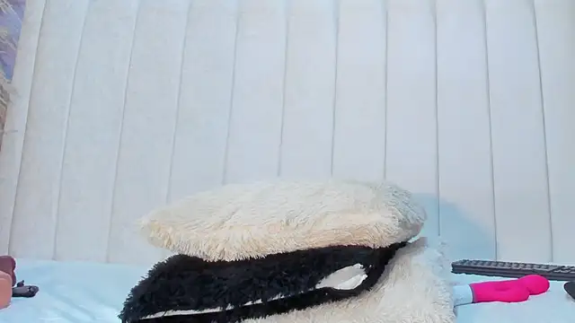 Paula-Brown1 online show from 02/14/25, 10:25