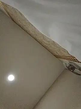 Rowena Vonnie online show from 04/06/26, 08:04