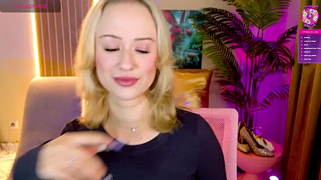 Snapshot of SashaBrooks chatting on 02/06/26, 02:09 SashaBrooks online show from 02/06/26, 02:09