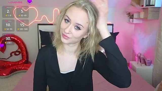 Snapshot of SashaBrooks chatting on 02/16/26, 02:02 SashaBrooks online show from 02/16/26, 02:02