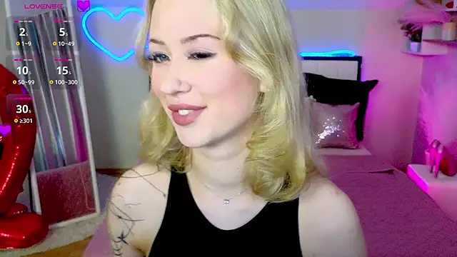 Snapshot of SashaBrooks chatting on 02/17/26, 02:24 SashaBrooks online show from 02/17/26, 02:24