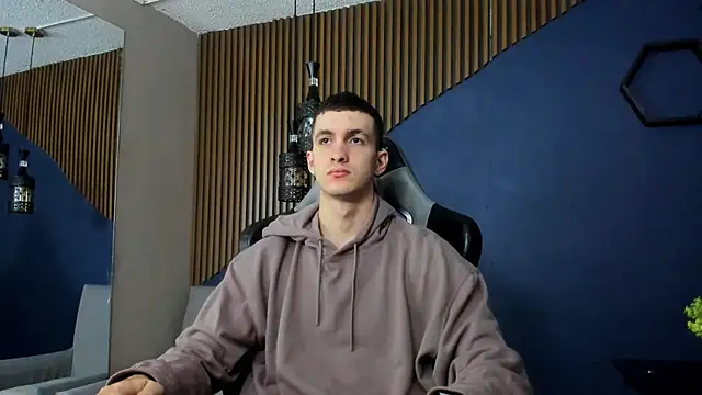 JacksonOlsenn online show from 02/05/25, 12:06