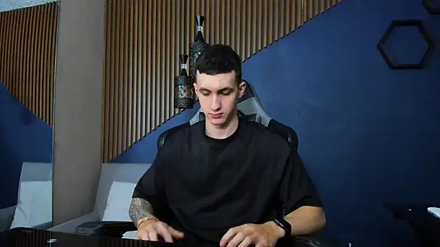 JacksonOlsenn online show from 02/07/25, 12:17