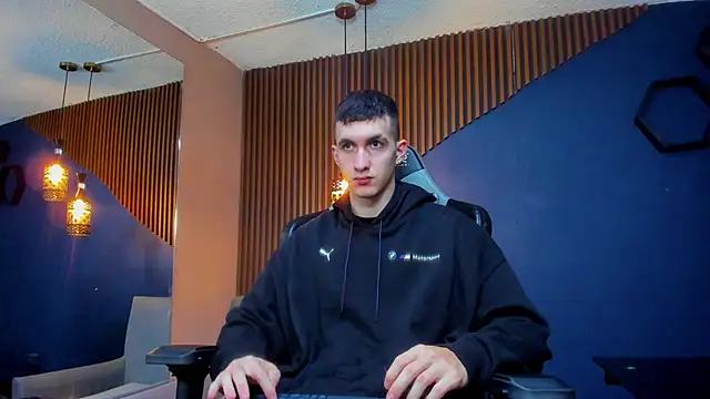 JacksonOlsenn online show from 03/10/25, 12:04