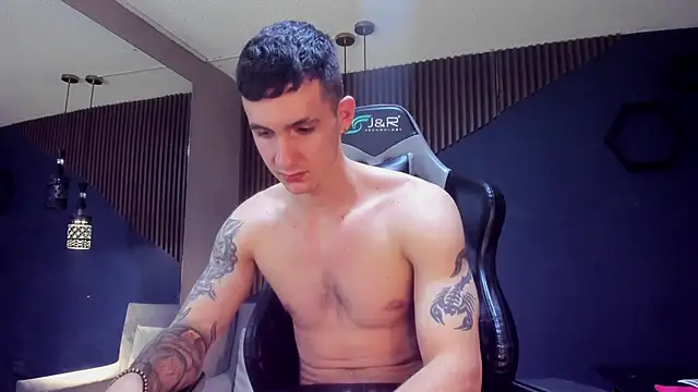 JacksonOlsenn online show from 03/18/25, 07:42