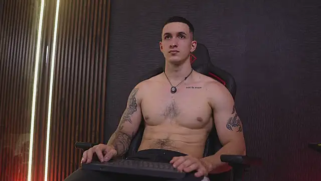 JacksonOlsenn online show from 03/31/26, 08:53