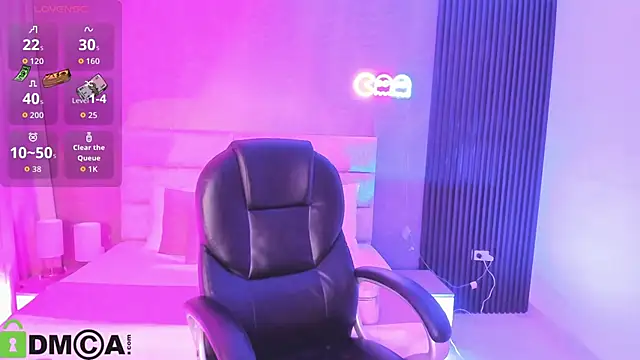 Cristal  adams online show from 09/22/25, 12:18