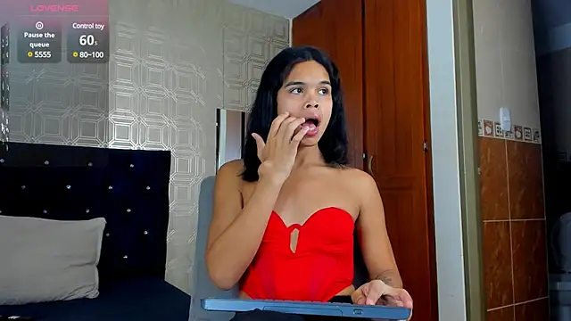 evelyn wine online show from 03/14/25, 08:17