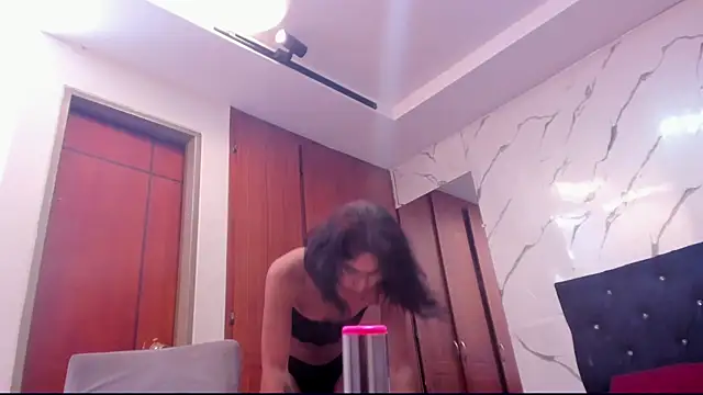 evelyn wine online show from 09/28/25, 07:08