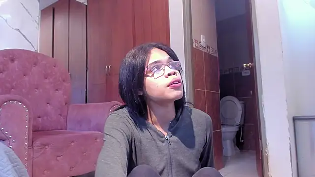 evelyn wine online show from 11/20/25, 06:18