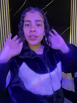 Snapshot of NINA_18_YEARS chatting on 03/21/25, 08:40 NINA 18 YEARS online show from 03/21/25, 08:40