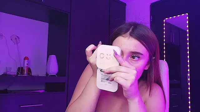 TinaJonnes  online show from 03/12/26, 05:57