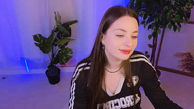 MoonLissa online show from 12/13/24, 04:38